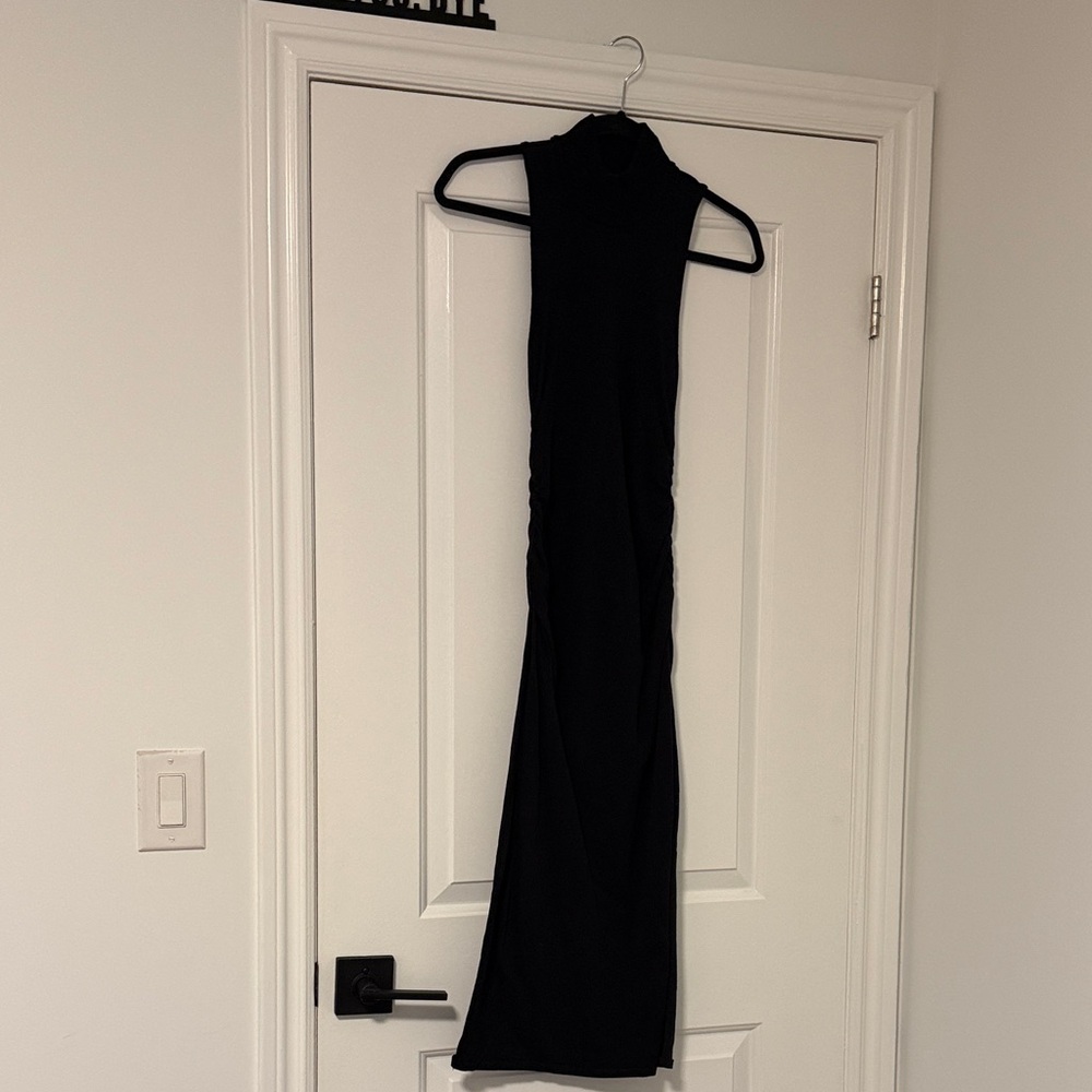 Dynamite Black Sleeveless Maxi Dress